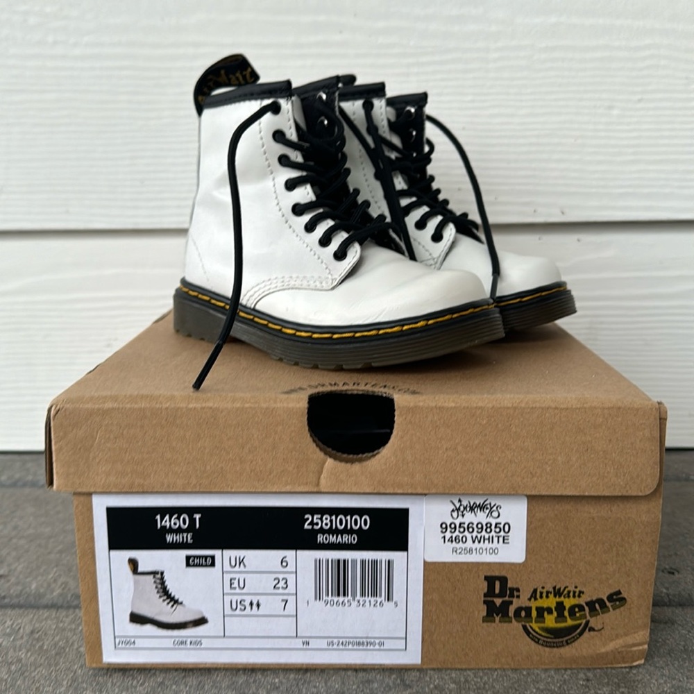 Toddler 1460 Dr. Martens boots